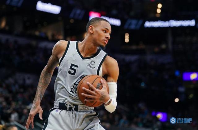 球迷们对判 球迷们对判