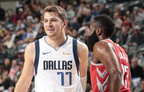 尤其在面对 尤其在面对