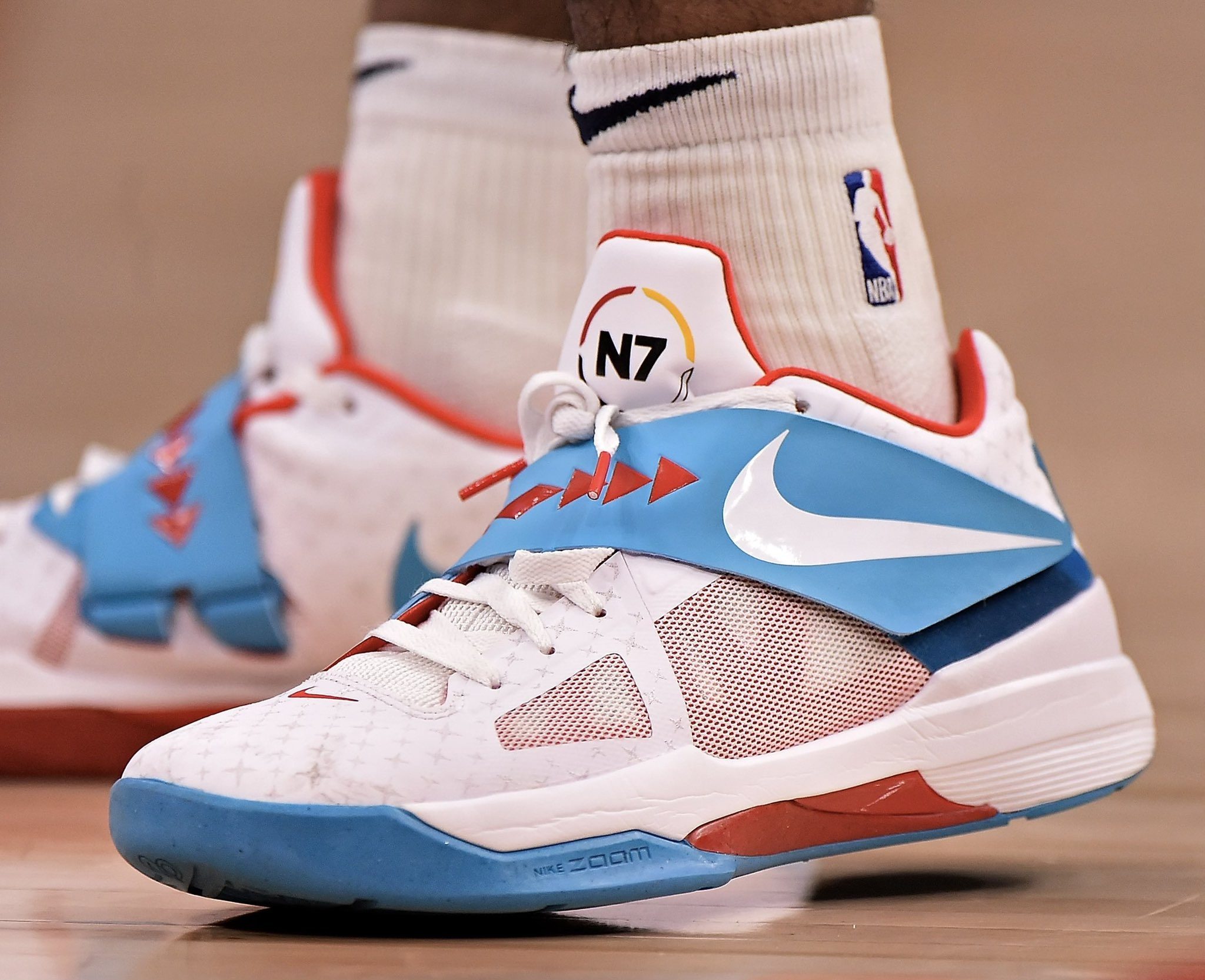 而是对关键 而是对关键