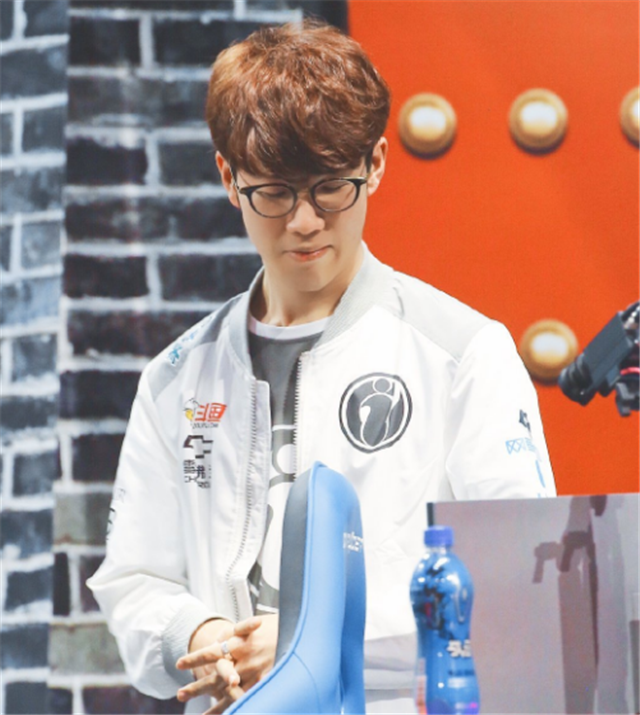 何在超级个 何在超级个